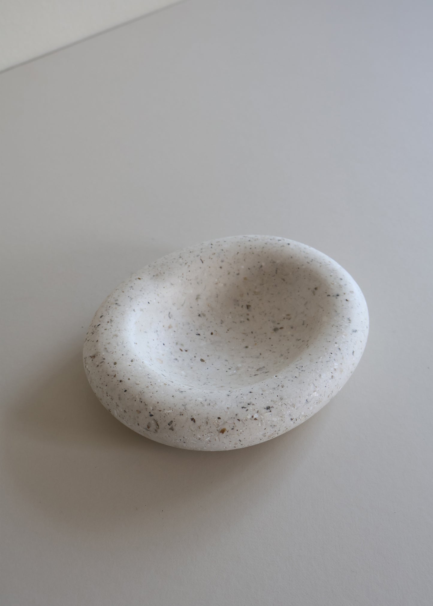 Midi Pebble Catch-All Tray